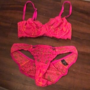 Victoria’s Secret set